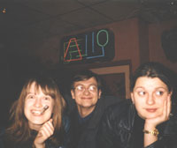 Первая слева с косяком в зубах - yours truly